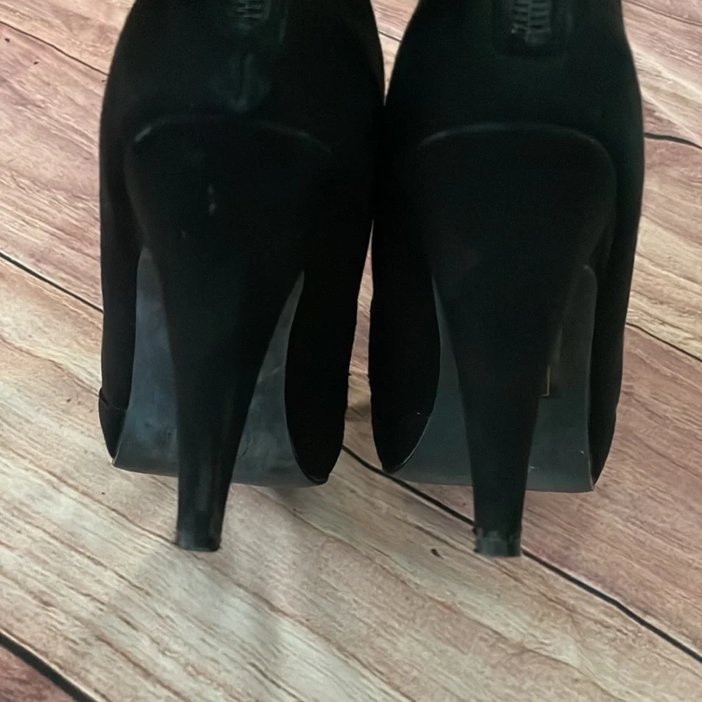 Suede/lace ankle boots size 7.5 color black